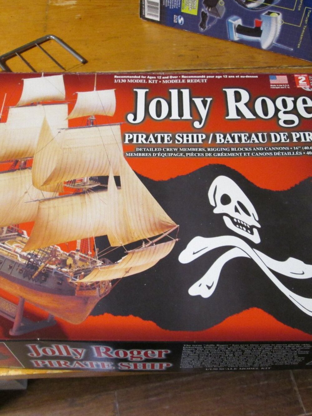 jolly Rogers pirate ship model kid 1;30 scale open box never used